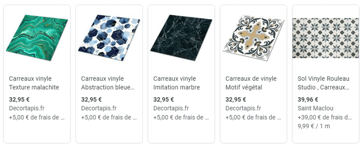Rénover salle de bain sans changer le carrelage en posant des tuiles en vinyle
