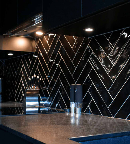 Travaux de rénovation dans une cuisine par Atelier Sésame