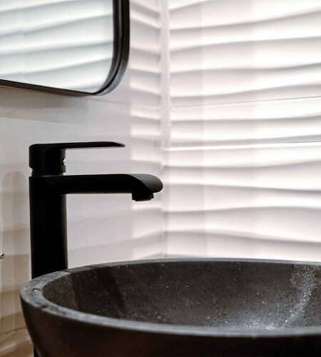 Rénovation salle de bain Chaville : vasque et robinetterie design